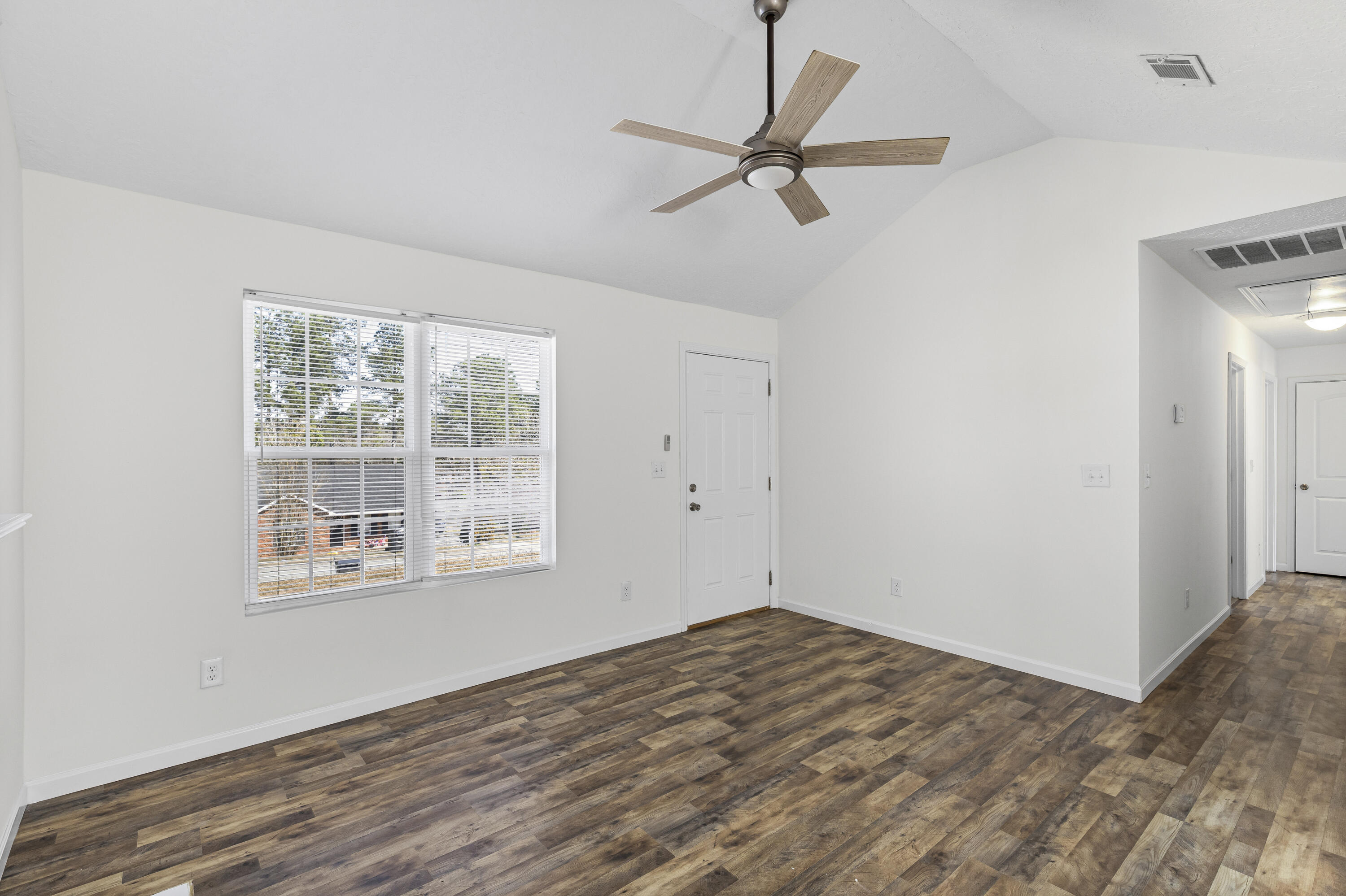 2812 Bennington Drive Hephzibah, GA 30815 - Photo 6 of 33 2026-03-03_2812_bennington_dr-srm-07