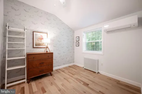 $2,950 | 2444 South Oakland Street, Arlington, VA 22206