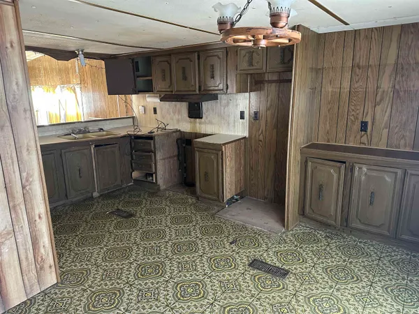 $40,000 | 610 East 27th Avenue, Torrington, WY 82240