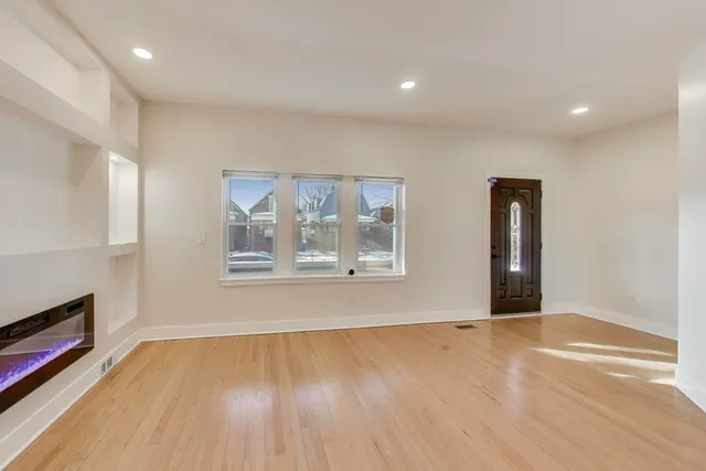 $348,000 | 7633 South Eberhart Avenue, Chicago, IL 60619