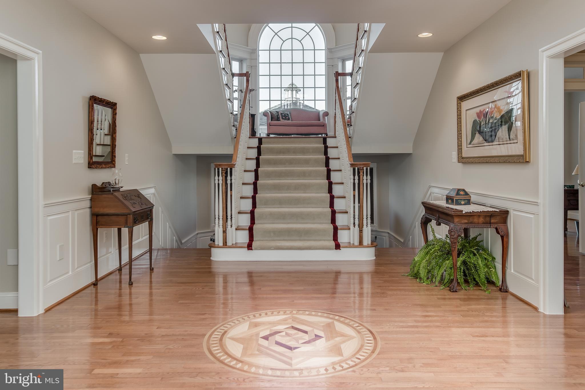 7413 Brink Road Laytonsville, MD 20882 - Photo 4 of 94 Staircase Pic 1