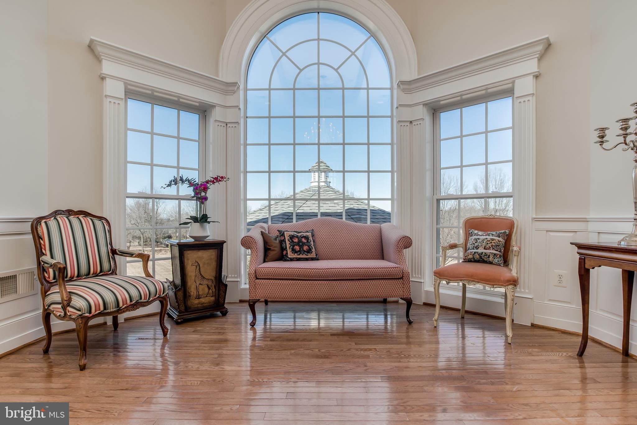 7413 Brink Road Laytonsville, MD 20882 - Photo 50 of 94 Staircase sitting area Pic 1
