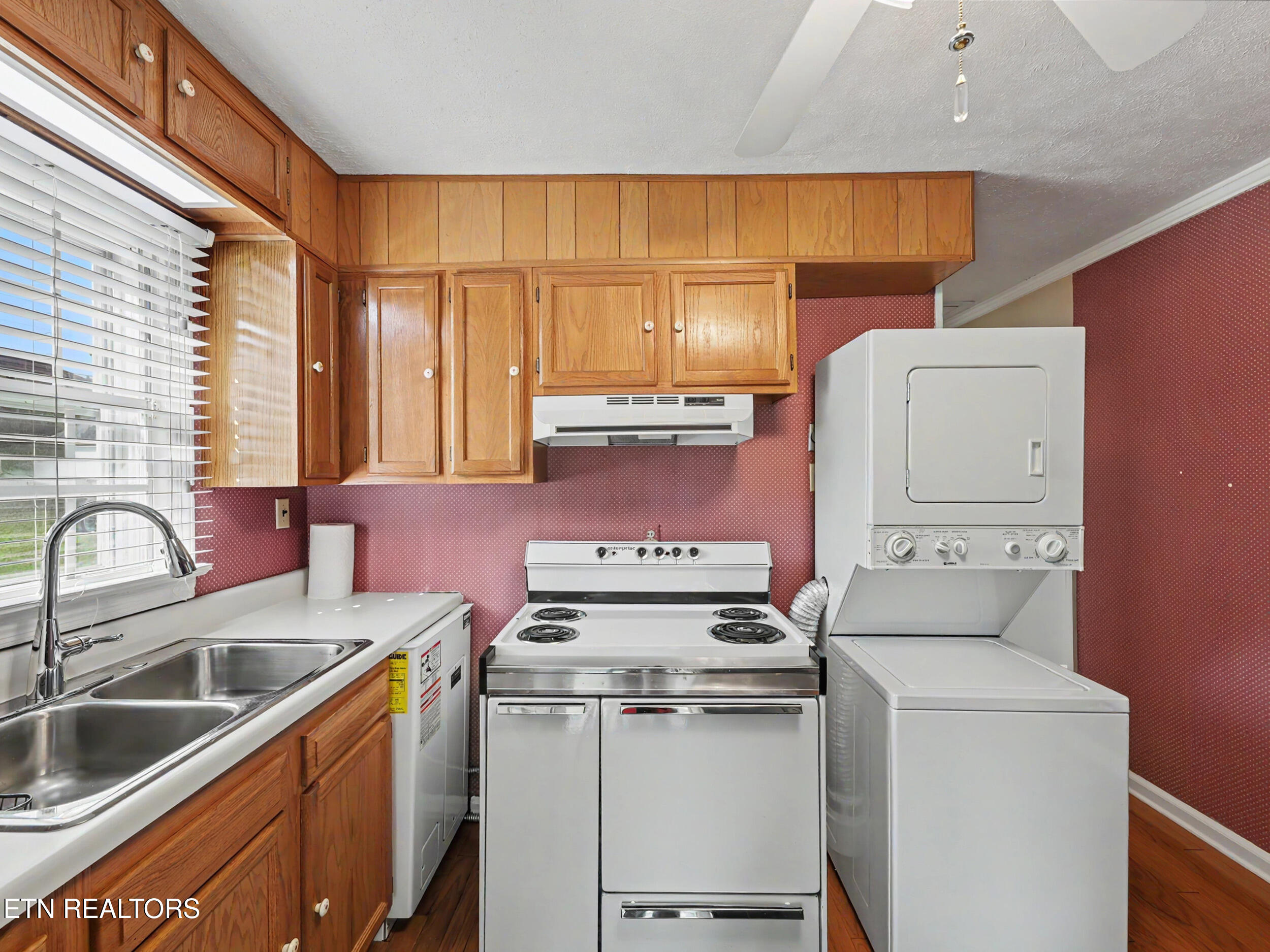 281 Lindsay Street Alcoa, TN 37701 - Photo 11 of 25 9_img_4932