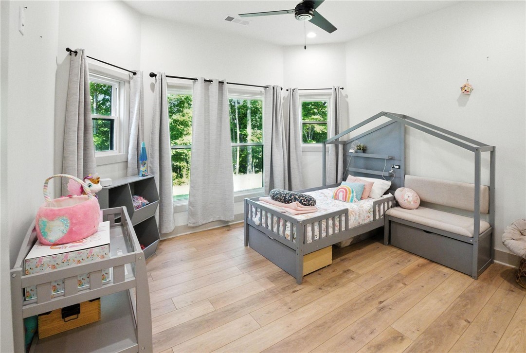 581 Paramount Drive Seneca, SC 29678 - Photo 14 of 41