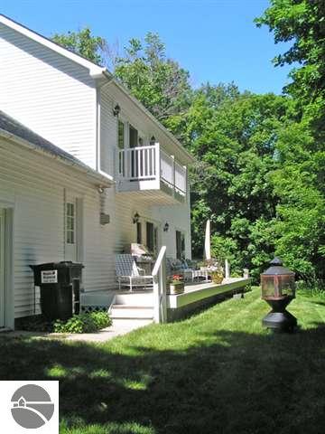 8663 South Dunns Farm Road Maple City, MI 49664 - Photo 4 of 25 1744794-3.JPG