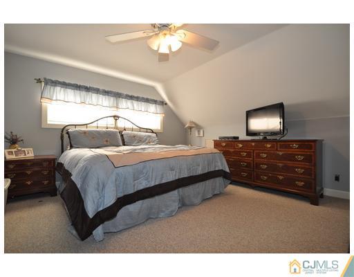 21 Sunrise Road Old Bridge, NJ 08857 - Photo 7 of 10 Gallery Image 7