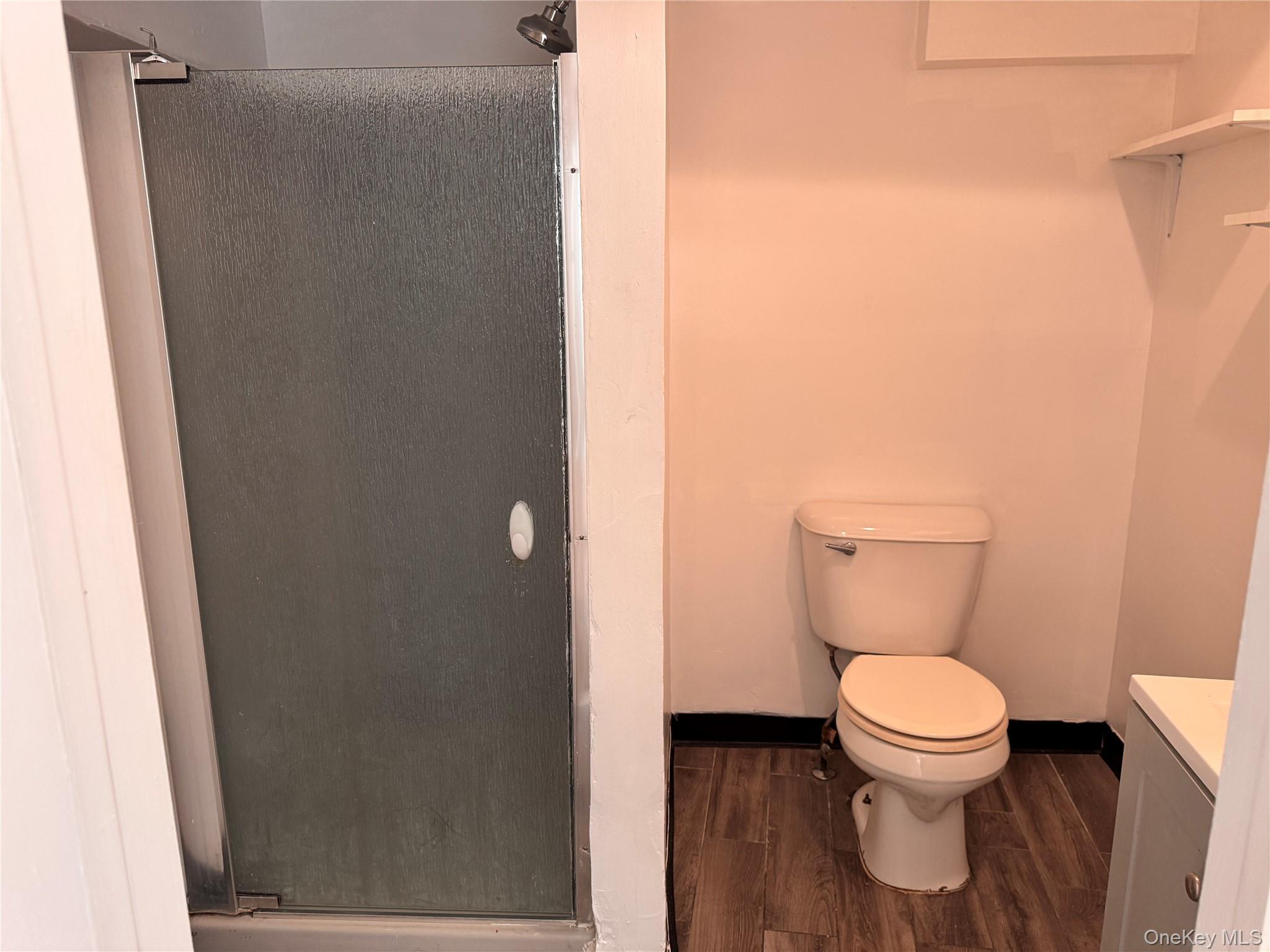 175 Main Street, Unit 2R Ossining, NY 10562 - Photo 11 of 22 Bathroom.