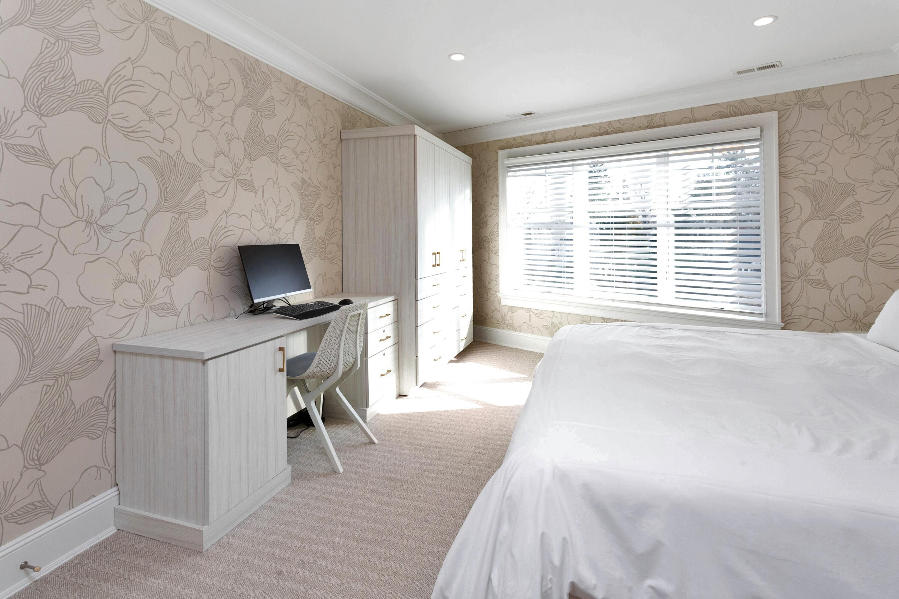 71 Rowayton Avenue, Unit 7 Rowayton, CT 06853 - Photo 18 of 31 a view of livingroom with workspace and a window