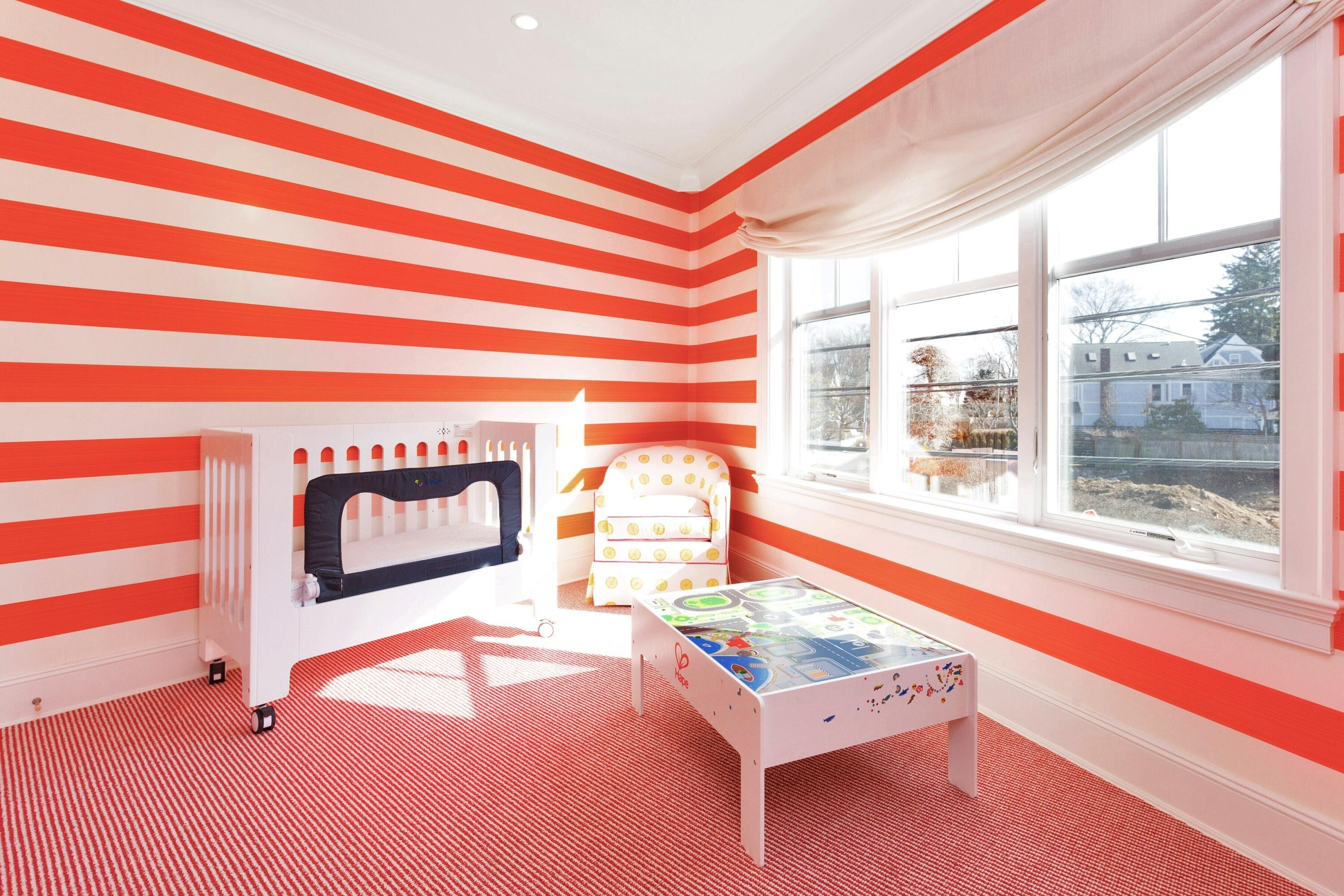 71 Rowayton Avenue, Unit 7 Rowayton, CT 06853 - Photo 21 of 31 a reading room with furniture and a window