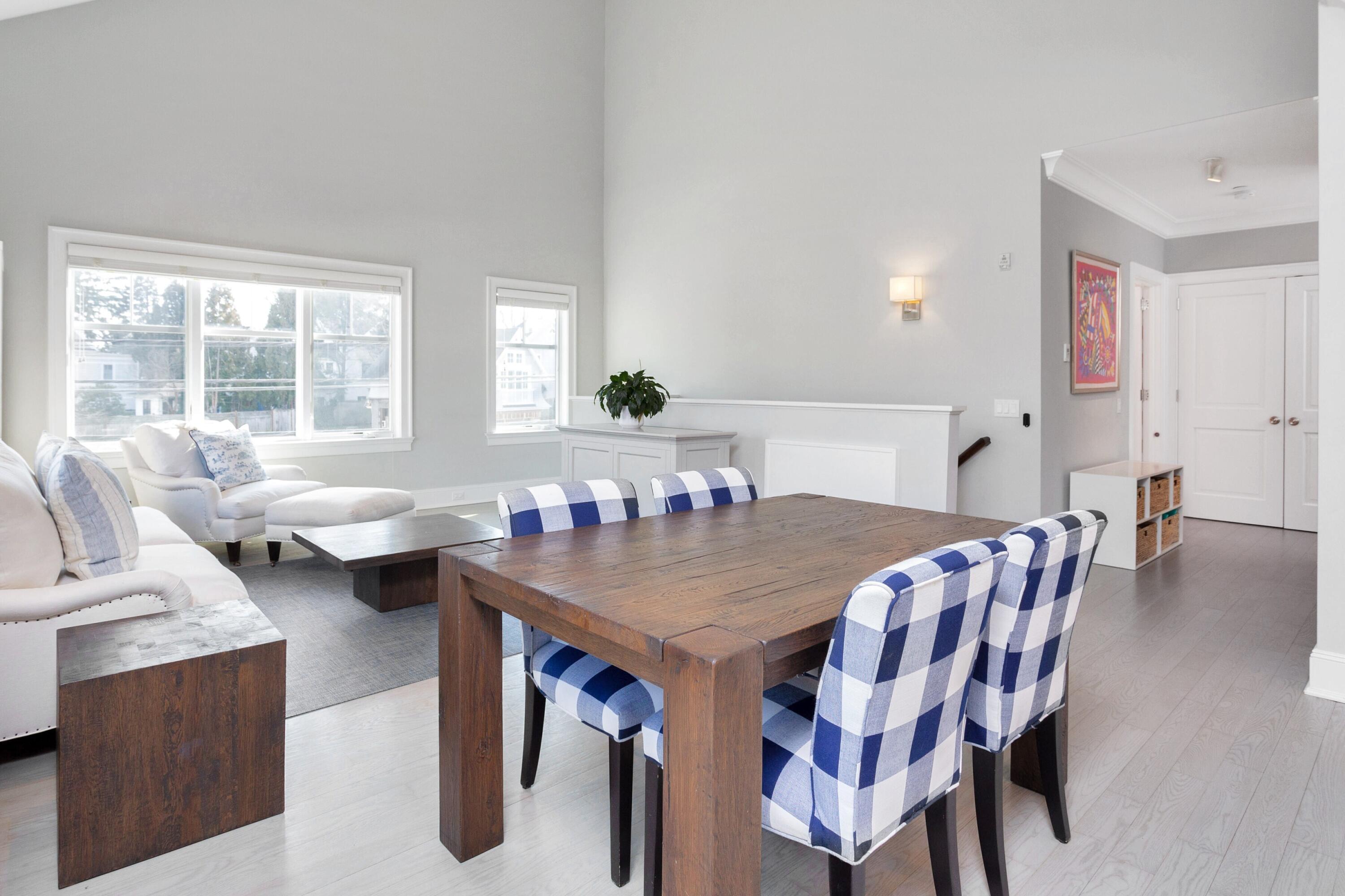 71 Rowayton Avenue, Unit 7 Rowayton, CT 06853 - Photo 10 of 31 a view of a dining room with furniture