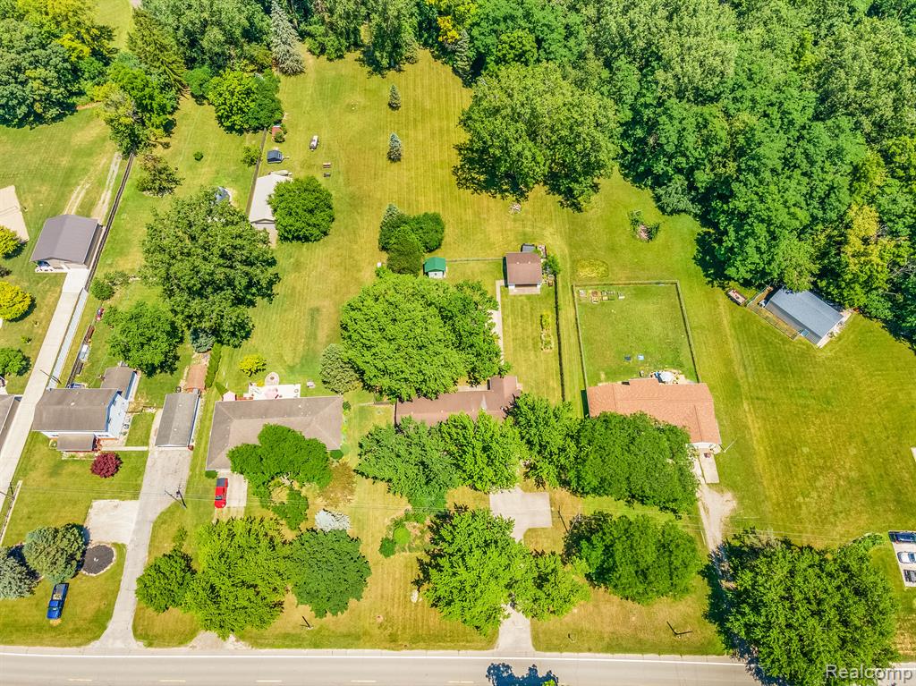 18805 Savage Road Belleville, MI 48111 - Photo 35 of 38