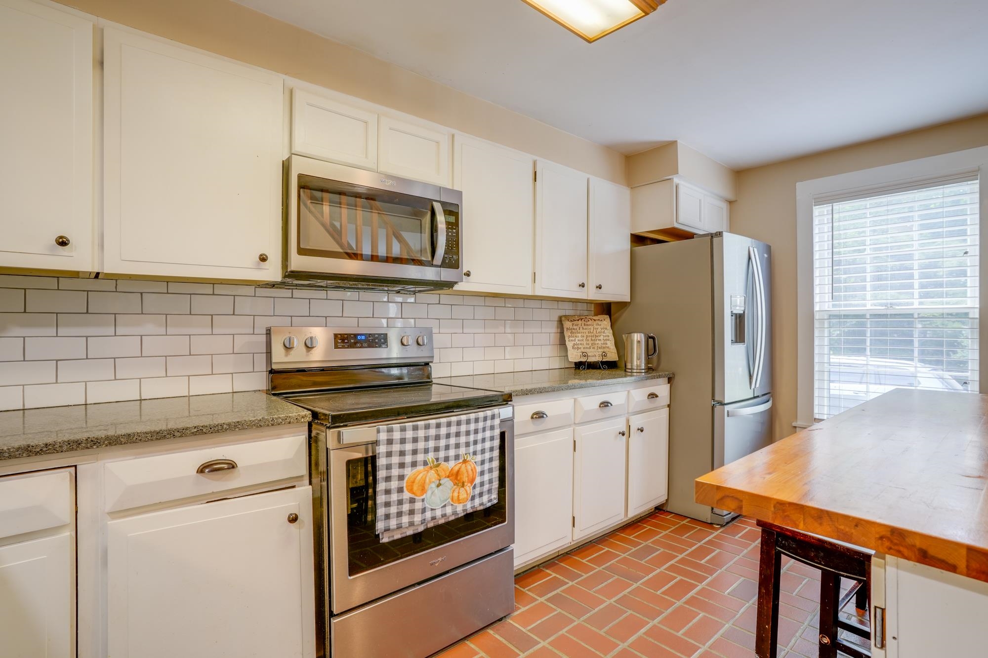 341 South Main Street Northfield, VT 05663 - Photo 10 of 40