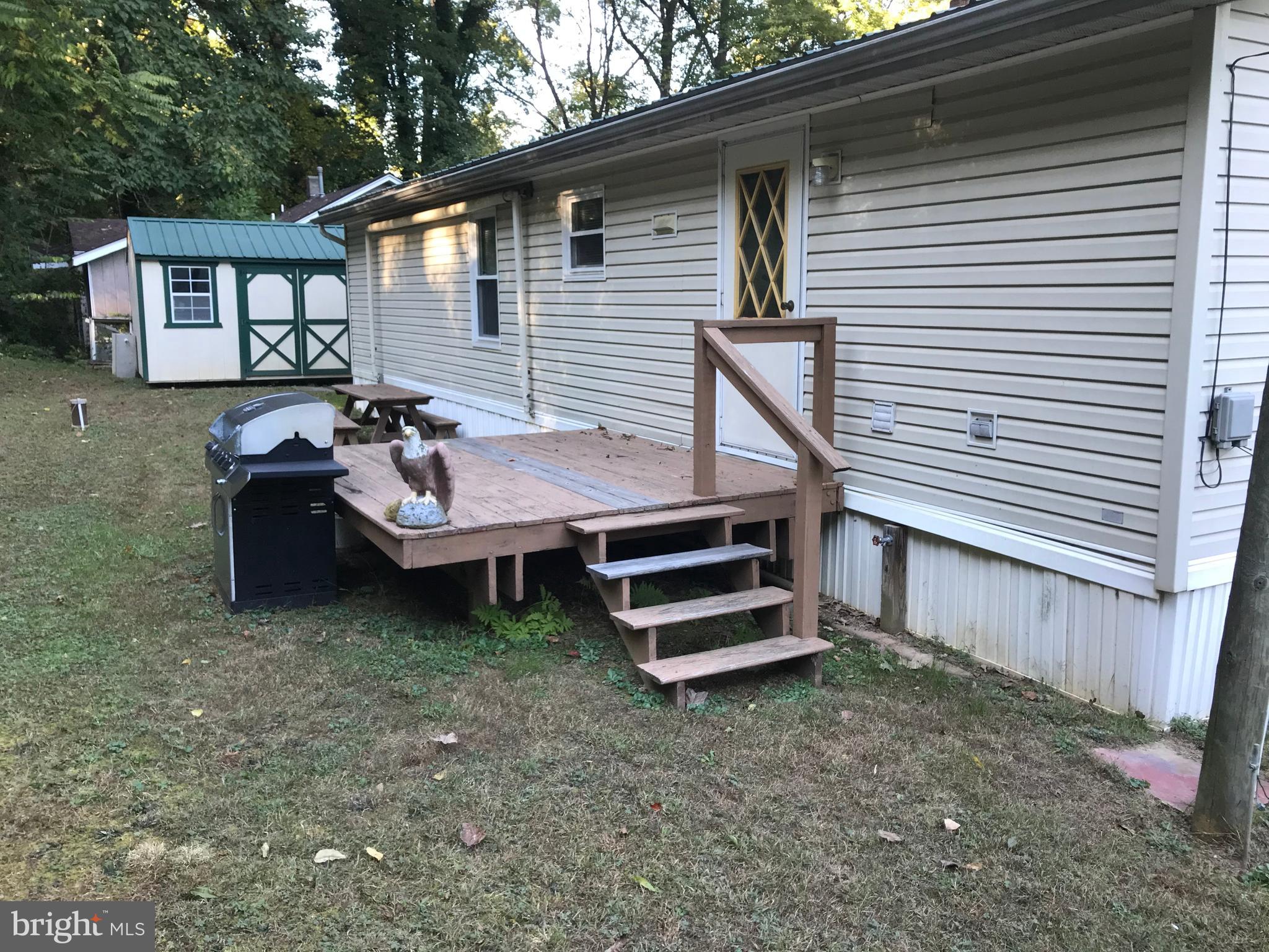 31 Irwin Road Airville, PA 17302 - Photo 5 of 35 Small deck in rear