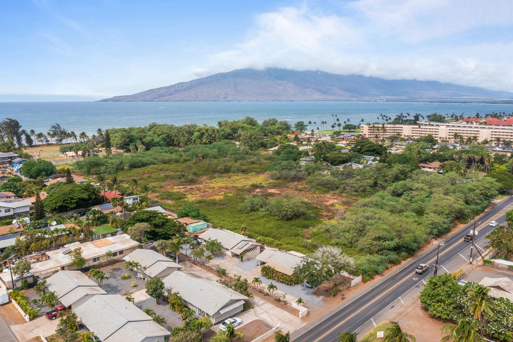 1156 South Kihei Road Kihei, HI 96753 - Photo 22 of 25 a view of a city from a balcony