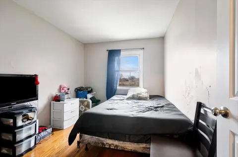 $165,000 | 11435 South Davol Street, Chicago, IL 60643