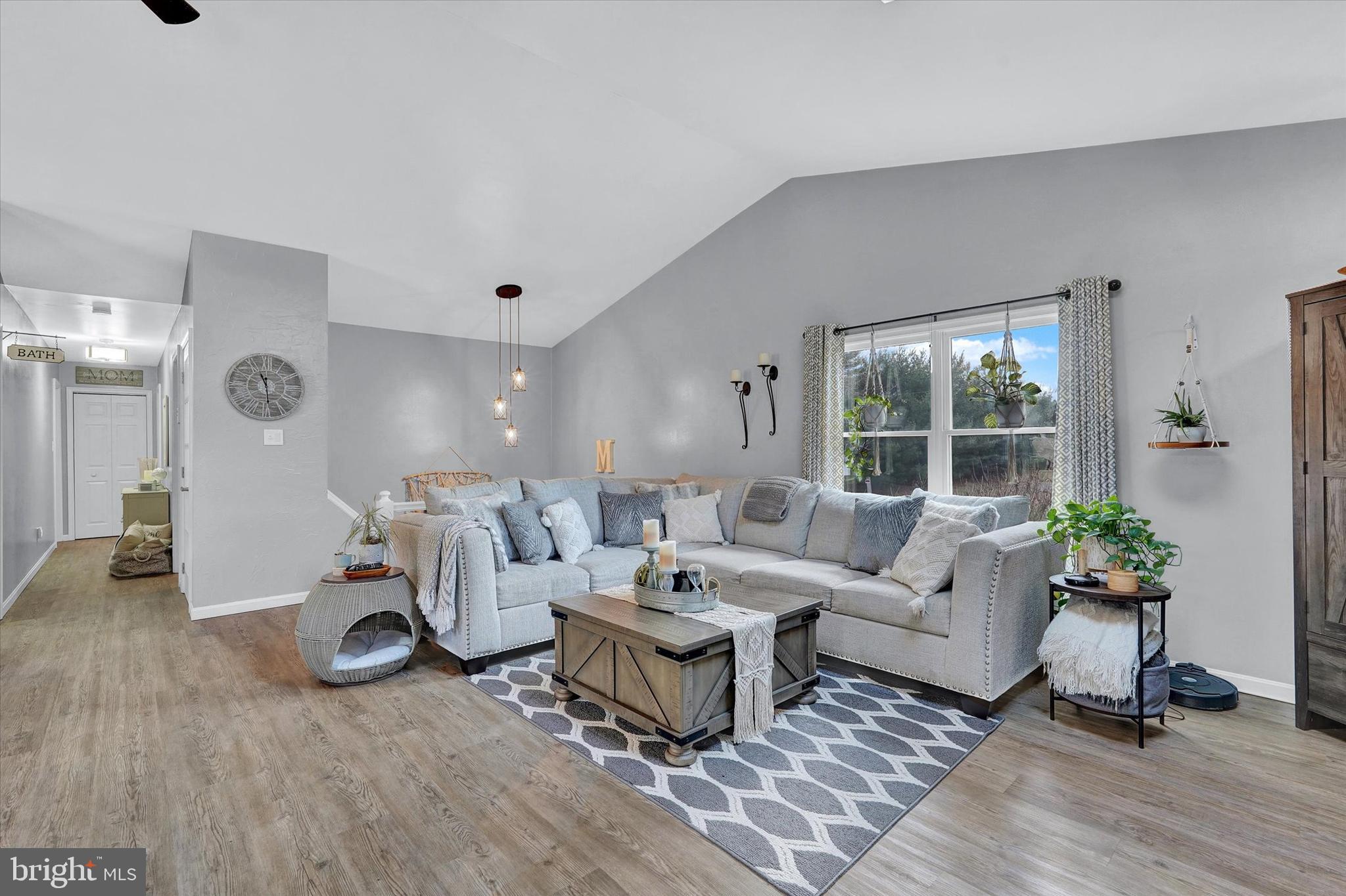 4550 Sunset View Road Thomasville, PA 17364 - Photo 4 of 38 Gallery Image 4