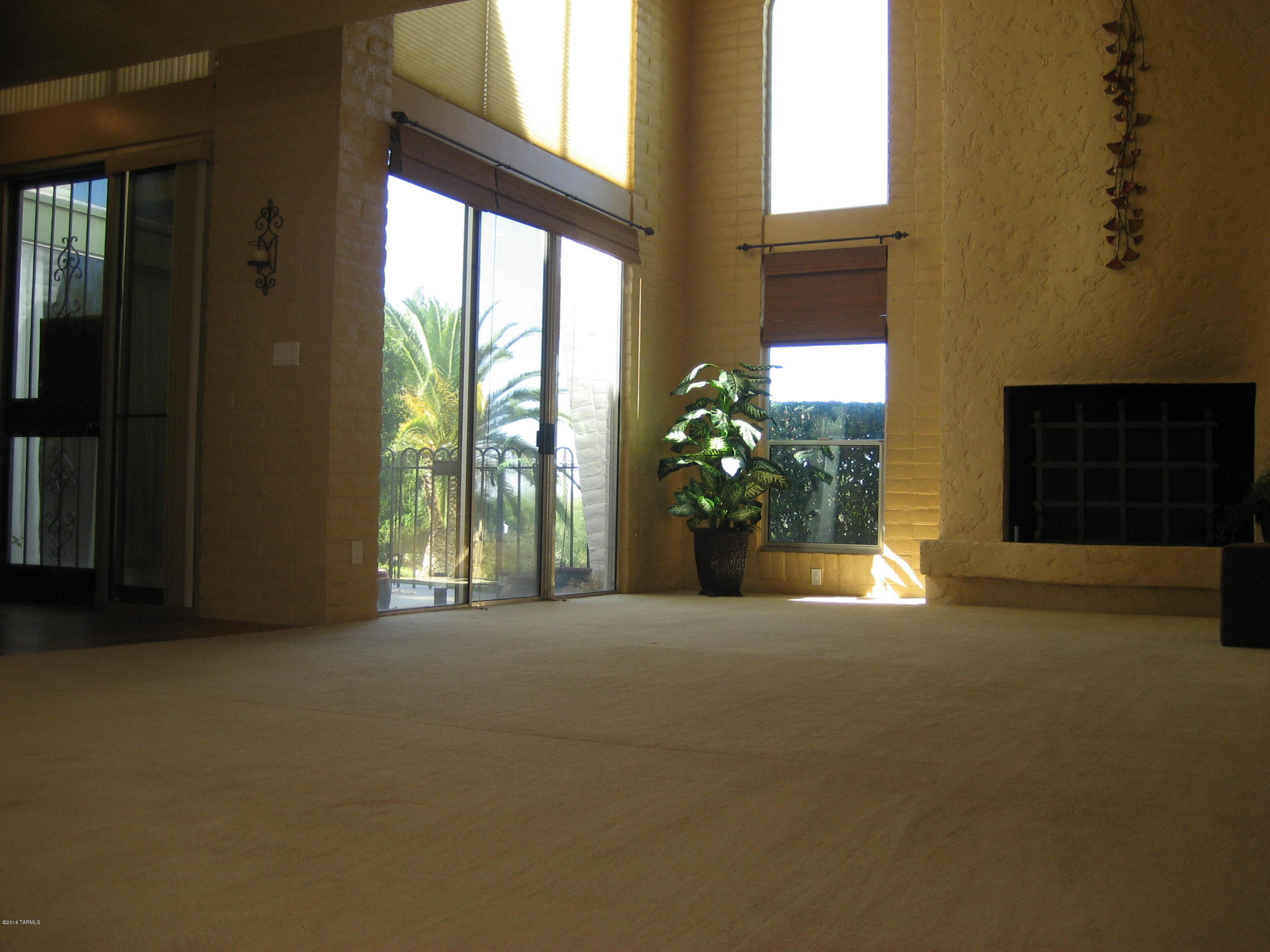 704 West Roller Coaster Road, Unit 84 Tucson, AZ 85704 - Photo 2 of 9