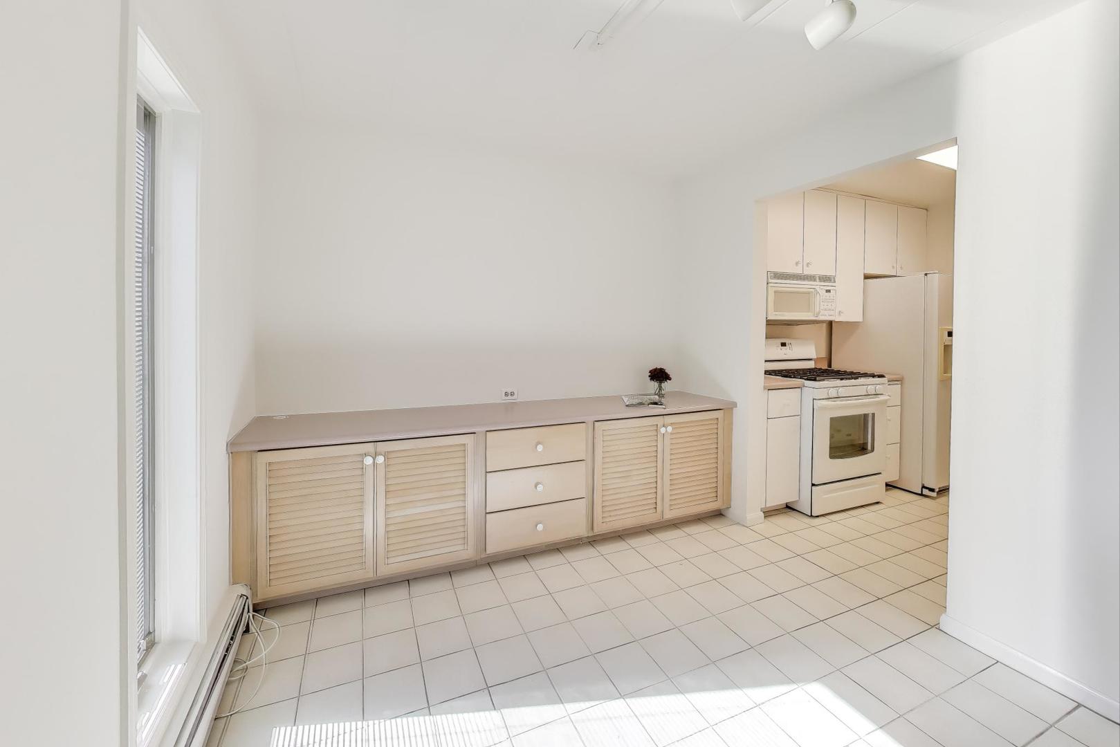 1015 Deerfield Road, Unit 135 Deerfield, IL 60015 - Photo 4 of 14