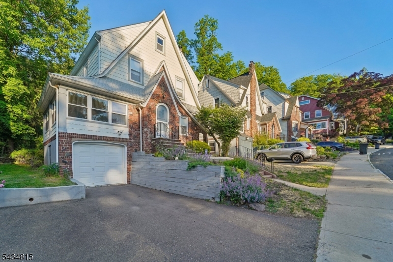 124 Walker Road West Orange, NJ 07052 - Photo 2 of 37