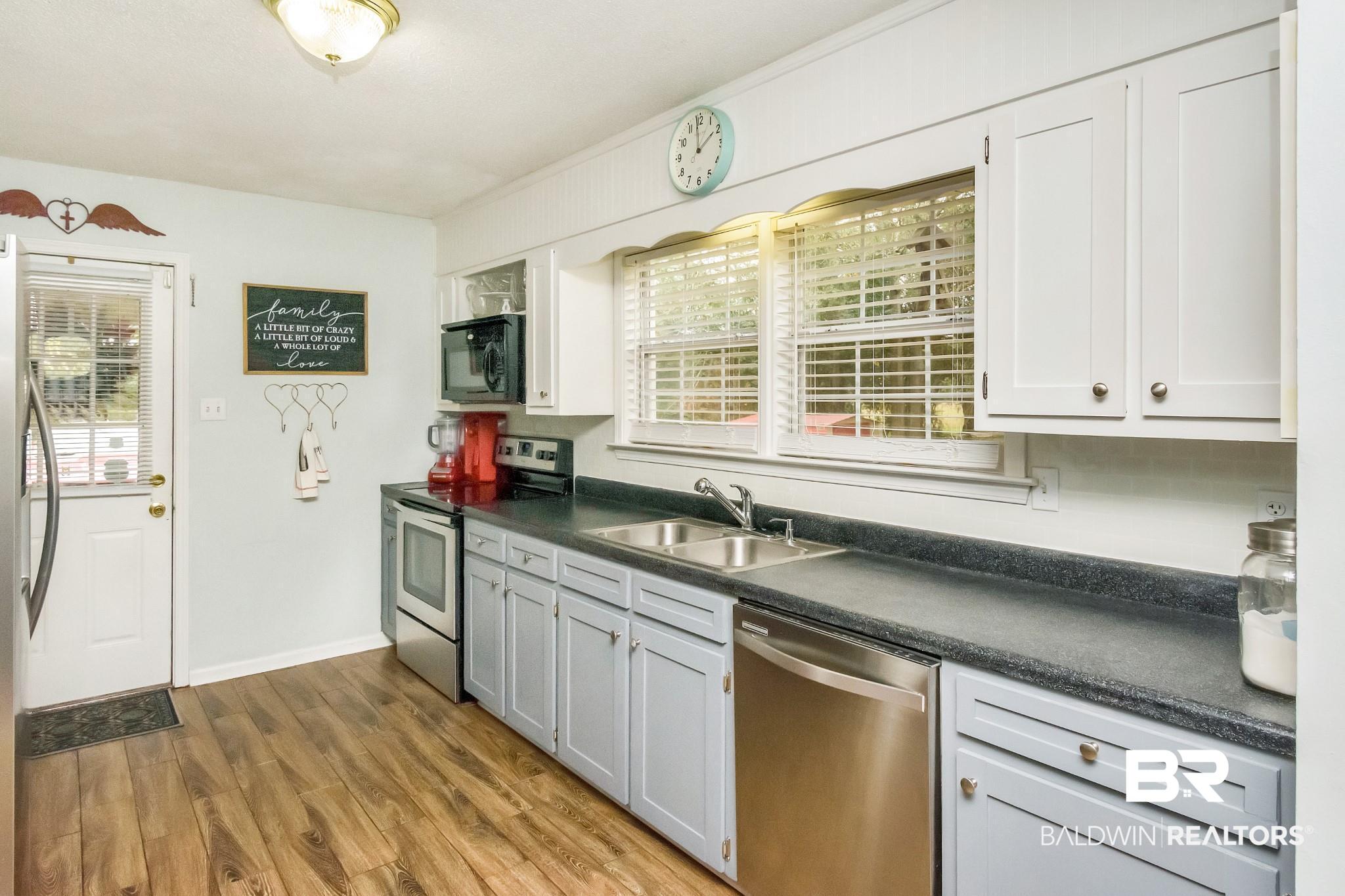 4651 Hoffman Road Mobile, AL 36619 - Photo 8 of 49