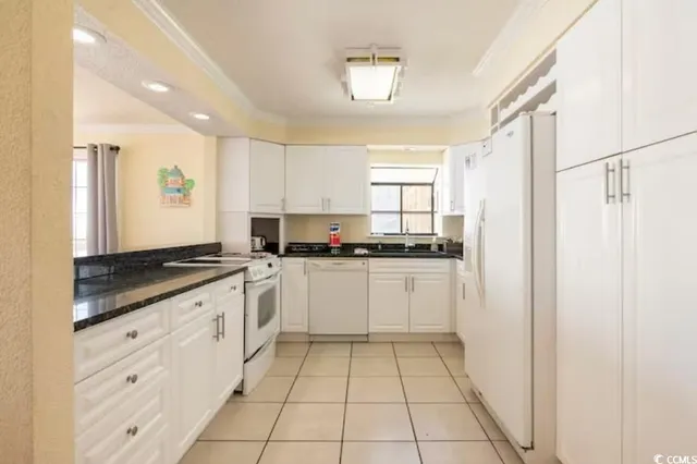 $1,800 | 1522 South Ocean Boulevard, North Myrtle Beach, SC 29582