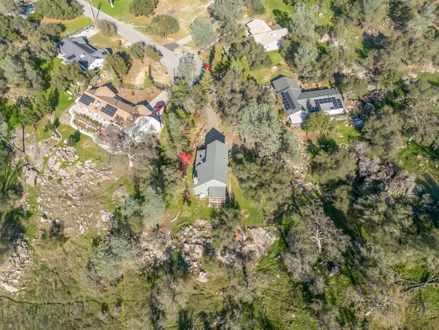 $350,000 | 29700 Deer Trail Lane, Coarsegold, CA 93614