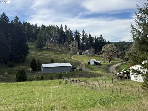 $1,550,000 | 355 Banks Creek Road, Sutherlin, OR 97479