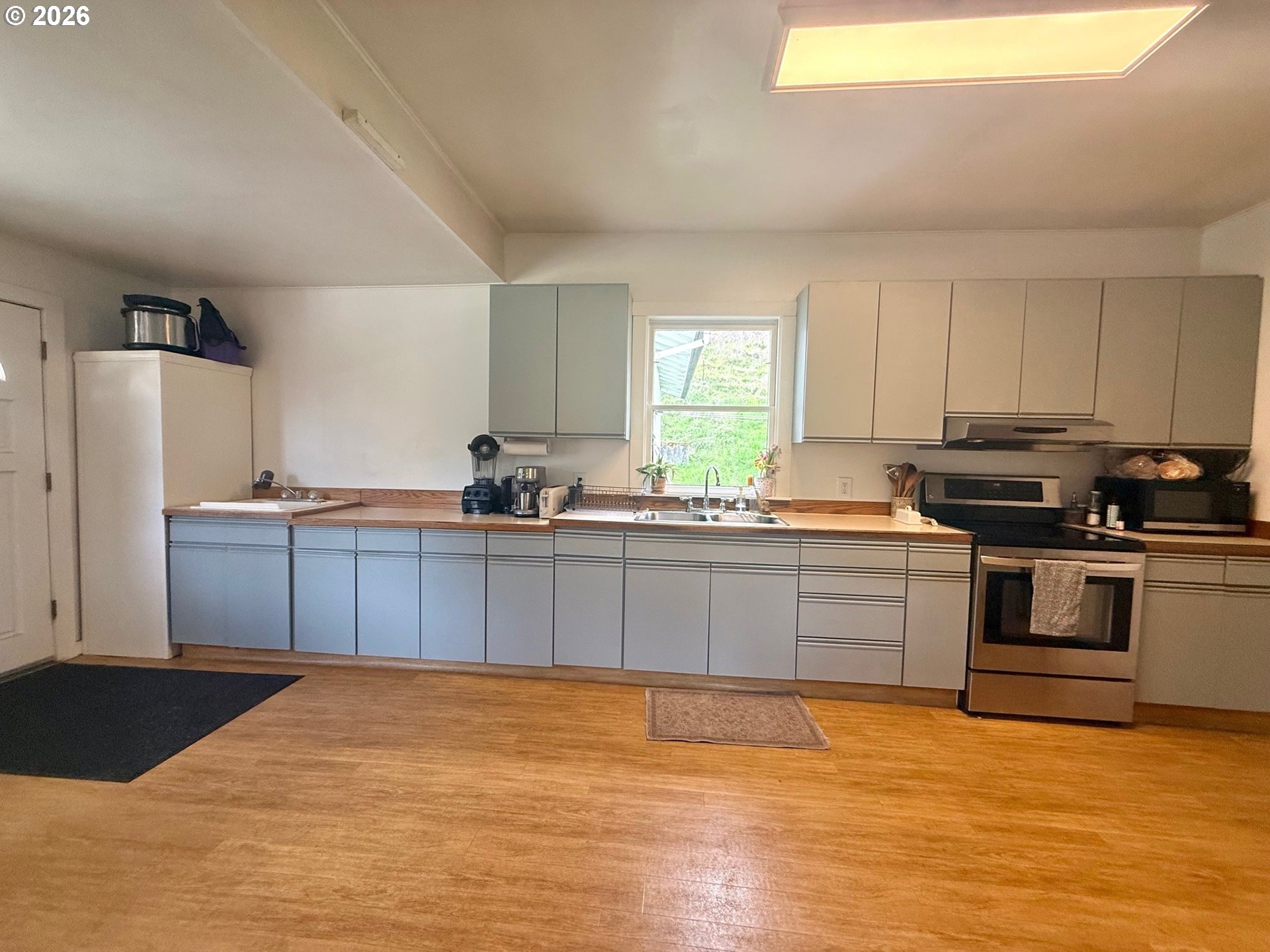 355 Banks Creek Road Sutherlin, OR 97479 - Photo 17 of 48