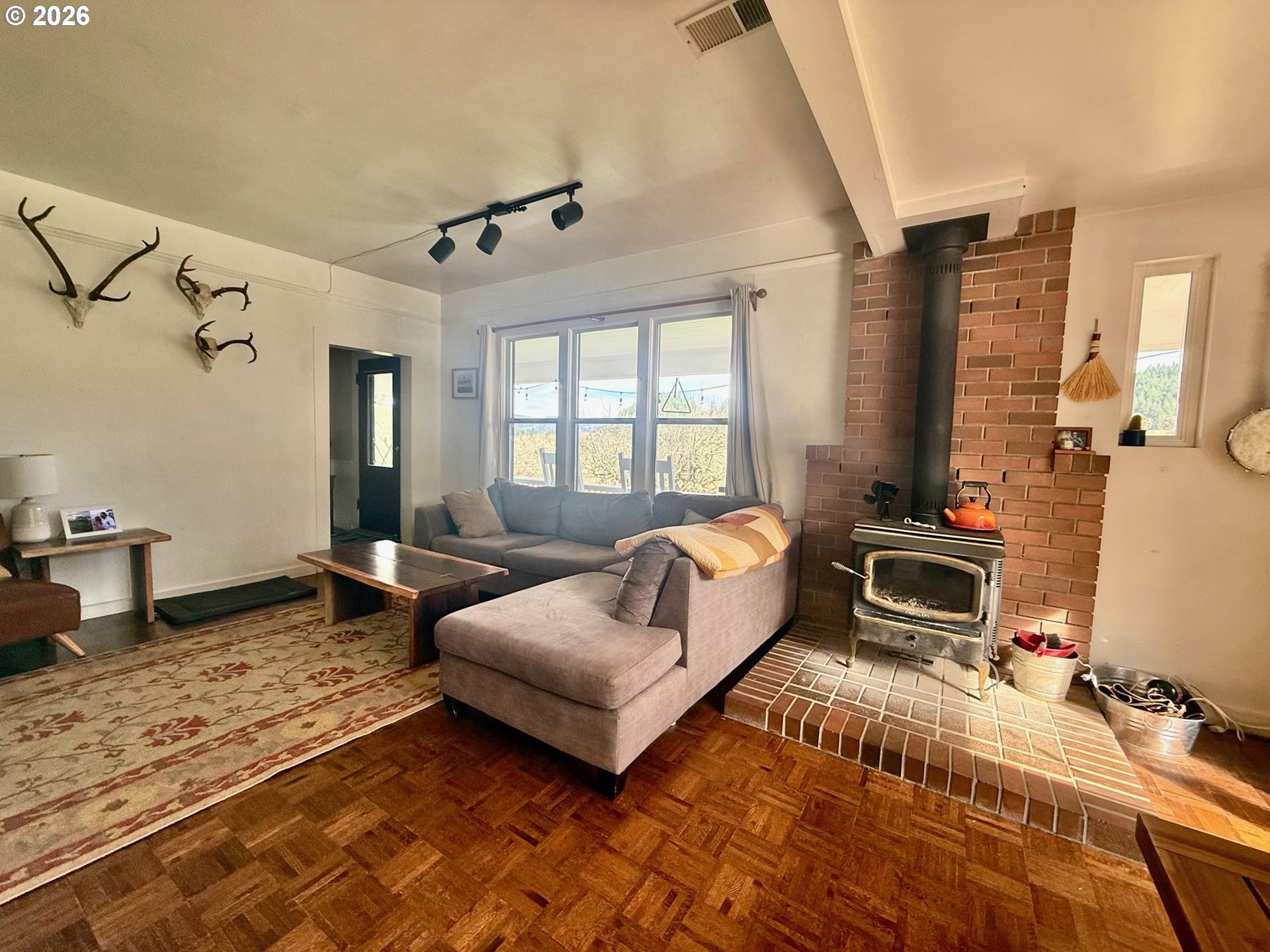 355 Banks Creek Road Sutherlin, OR 97479 - Photo 8 of 48