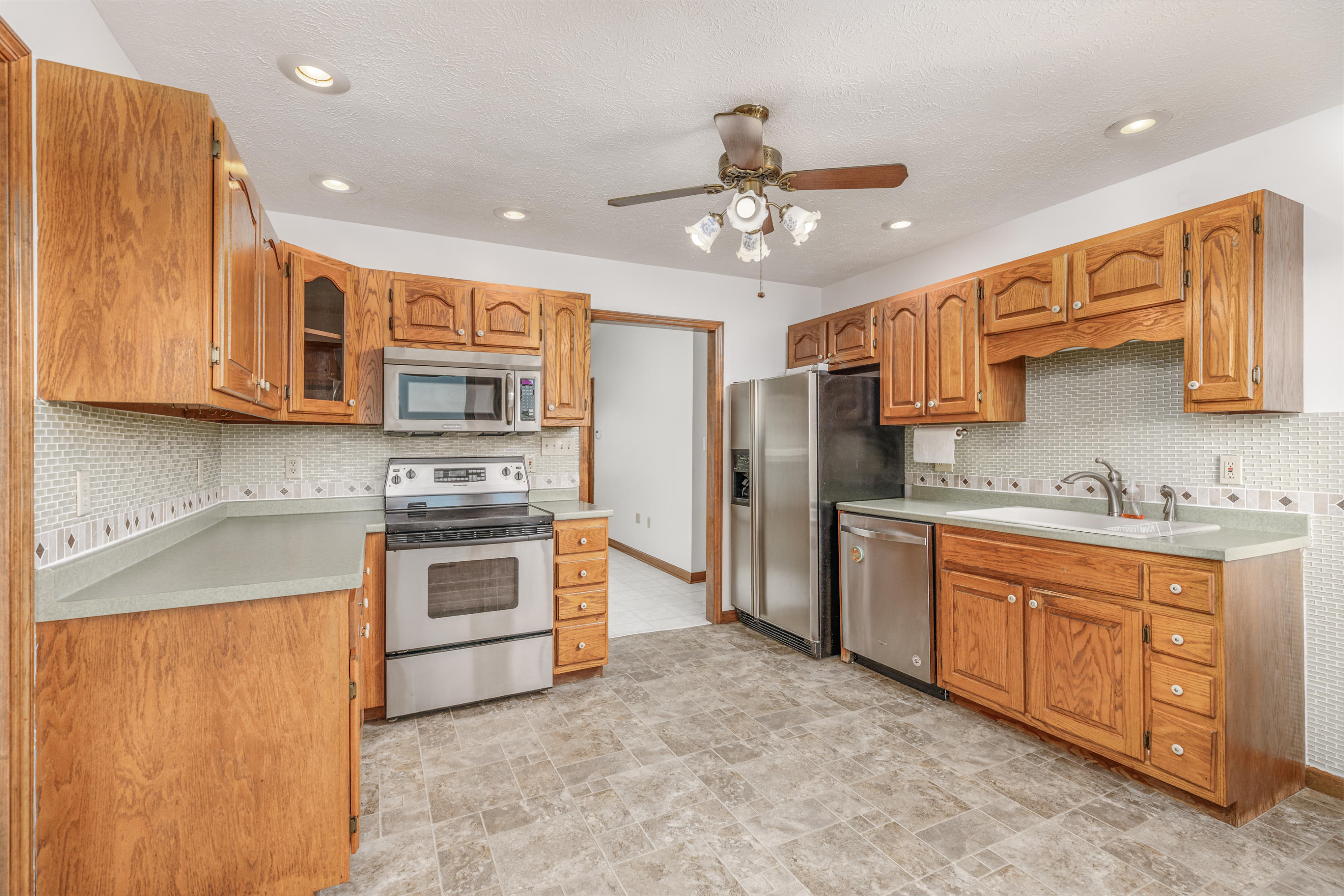 4653 Old Kentucky Road Morristown, TN 37814 - Photo 8 of 29 Interior-3