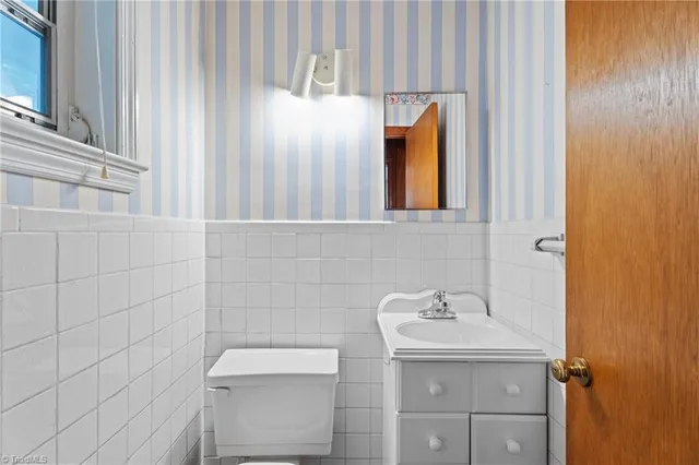 $284,900 | 4380 Wesmar Drive, Pfafftown, NC 27040