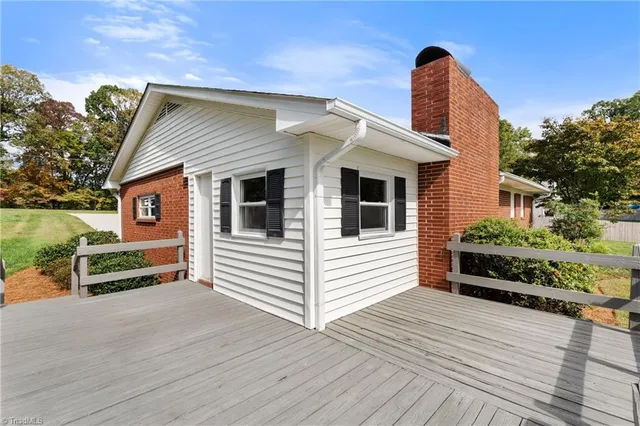 $284,900 | 4380 Wesmar Drive, Pfafftown, NC 27040