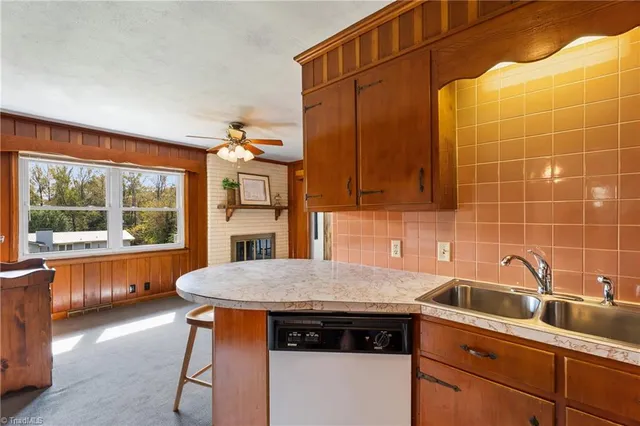 $284,900 | 4380 Wesmar Drive, Pfafftown, NC 27040