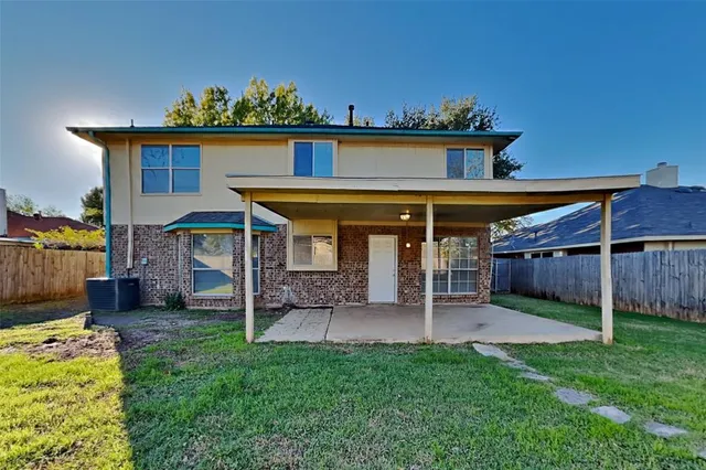 $2,350 | 4938 Garden Grove Road, Grand Prairie, TX 75052