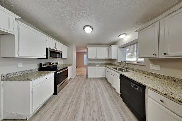 $2,350 | 4938 Garden Grove Road, Grand Prairie, TX 75052