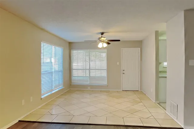 $2,350 | 4938 Garden Grove Road, Grand Prairie, TX 75052