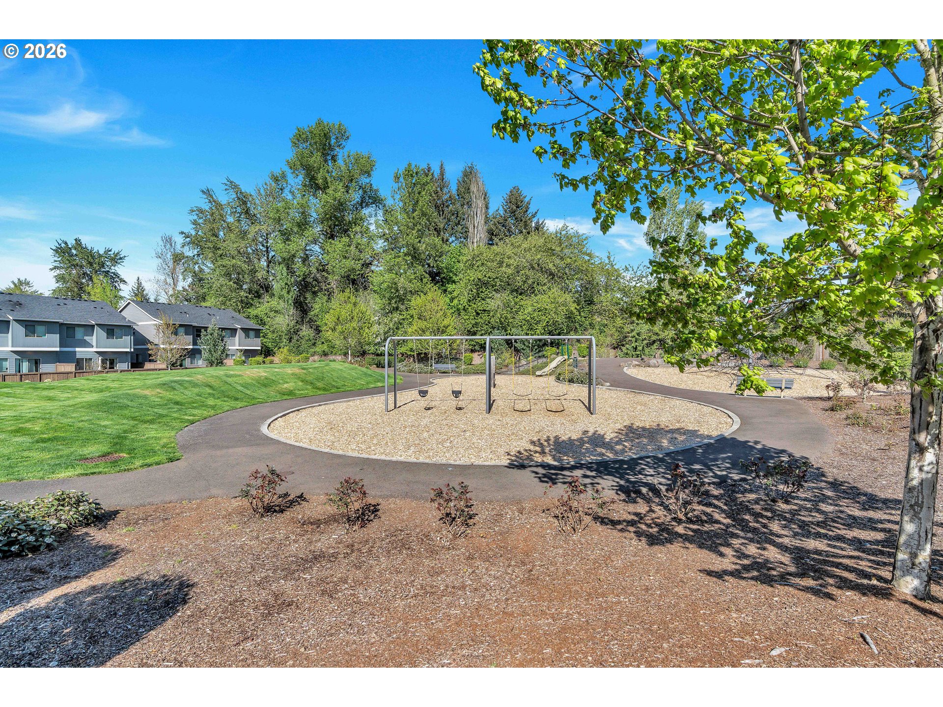 12706 Southeast Zion Street Boring, OR 97089 - Photo 29 of 34 a backyard of a house with table and chairs