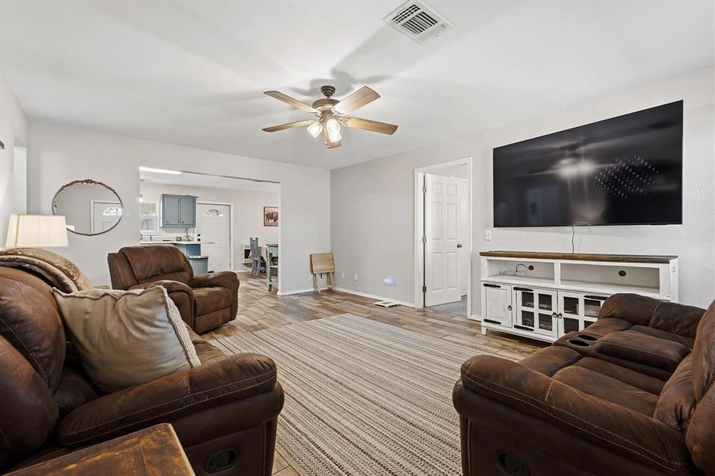 521 County Road Blossom, TX 75416 - Photo 3 of 40