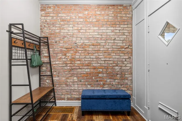 $1,795 | 5918 Southwest Avenue, St. Louis, MO 63139