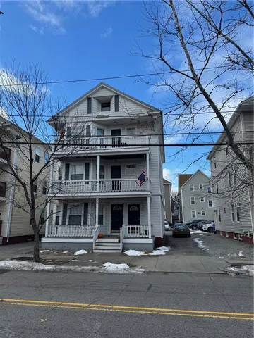 $749,900 | 162 Oakland Avenue, Providence, RI 02908