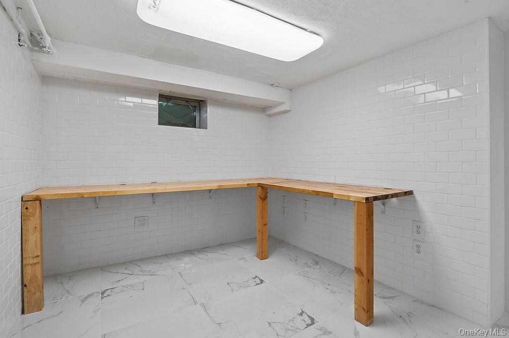 155 White Road Scarsdale, NY 10583 - Photo 21 of 30 a view of room