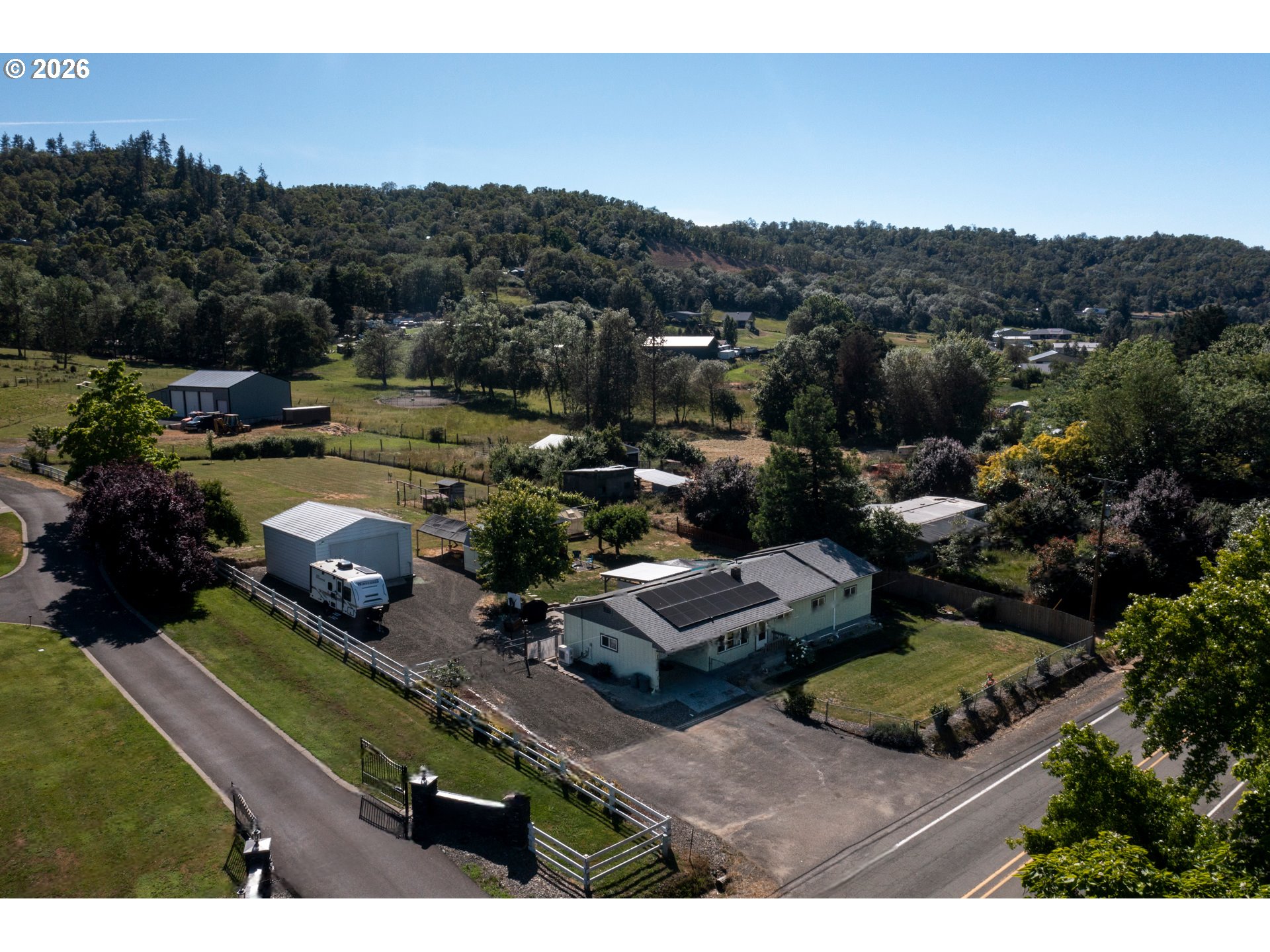 695 Glengary Loop Road Roseburg, OR 97470 - Photo 1 of 48
