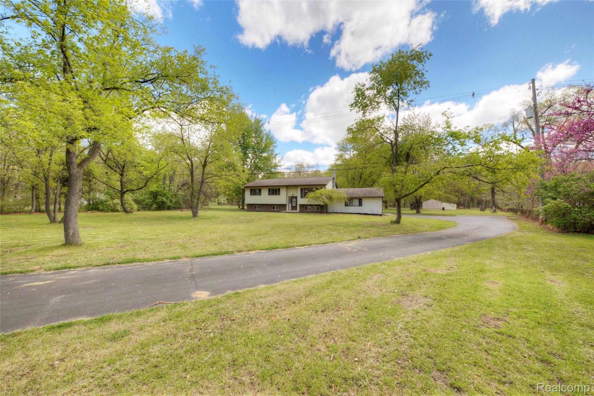 17455 Savage Road Belleville, MI 48111 - Photo 1 of 49 4H8A5637_8_9.jpg