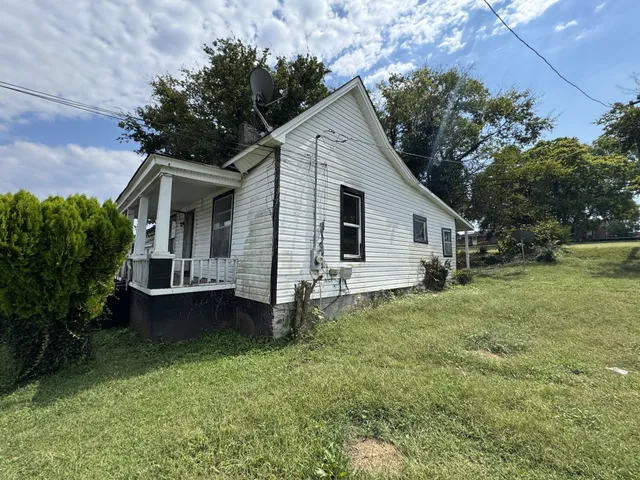 $69,900 | 406 Market Street West, Fayetteville, TN 37334