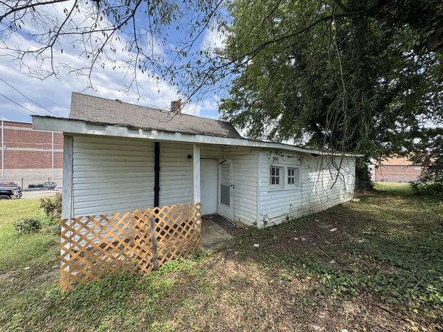 $69,900 | 406 Market Street West, Fayetteville, TN 37334