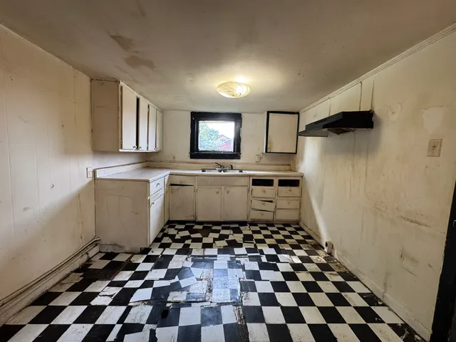 $69,900 | 406 Market Street West, Fayetteville, TN 37334