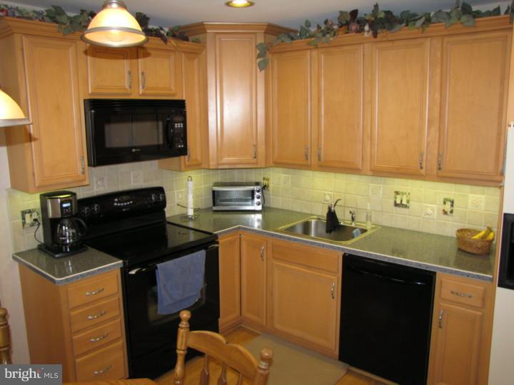 1218 Spring Street Warminster, PA 18974 - Photo 5 of 24 Gallery Image 5