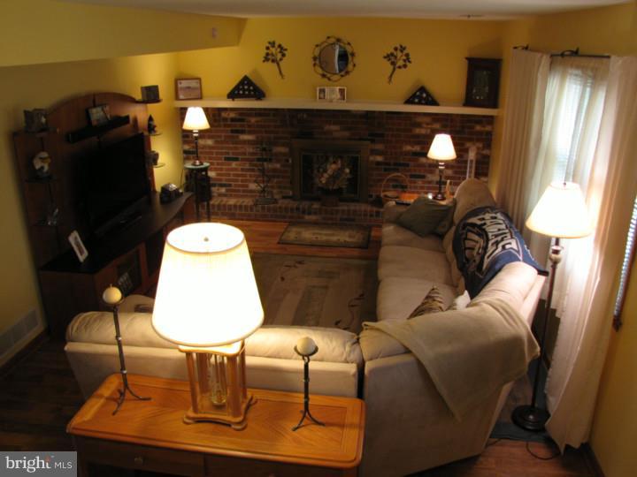 1218 Spring Street Warminster, PA 18974 - Photo 9 of 24 Family Room