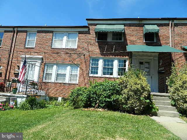 314 Lambeth Road Catonsville, MD 21228 - Photo 3 of 44