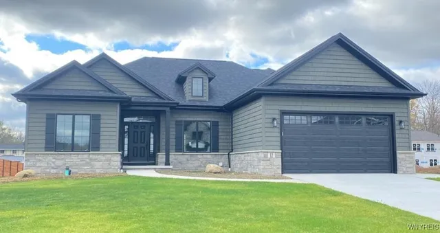 $789,000 | 18 Richfield Road, Amherst, NY 14221